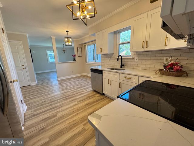 1942 OAKFORD AVE, Feasterville Trevose, PA 19053