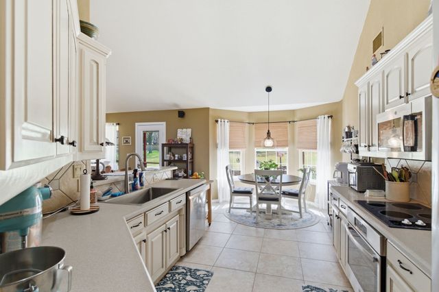 6511 Westover Drive, Granbury, TX 76049