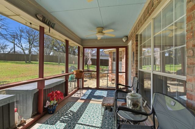 6511 Westover Drive, Granbury, TX 76049