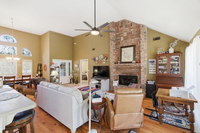 6511 Westover Drive, Granbury, TX 76049