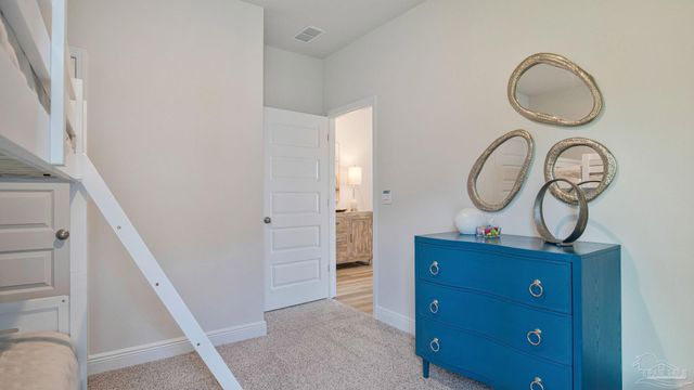 2046 Wiregrass St, Navarre, FL 32566
