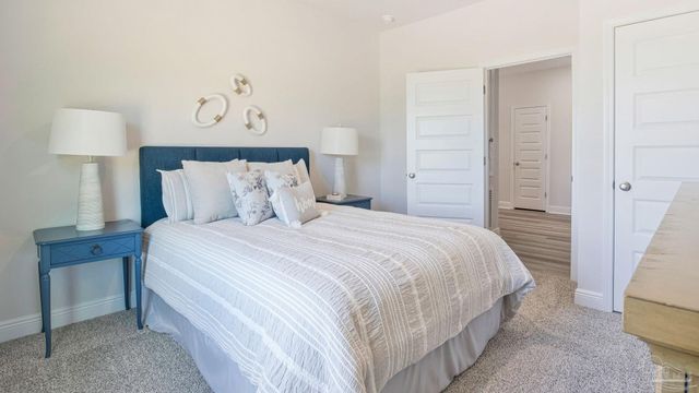 2046 Wiregrass St, Navarre, FL 32566