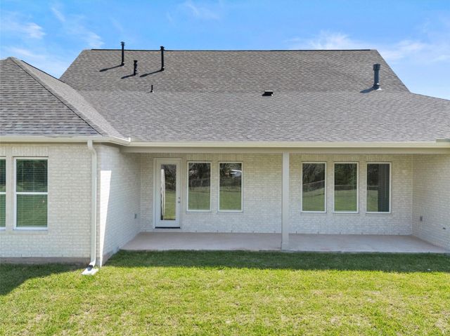 226 Hydrangea DR, Smithville, TX 78957