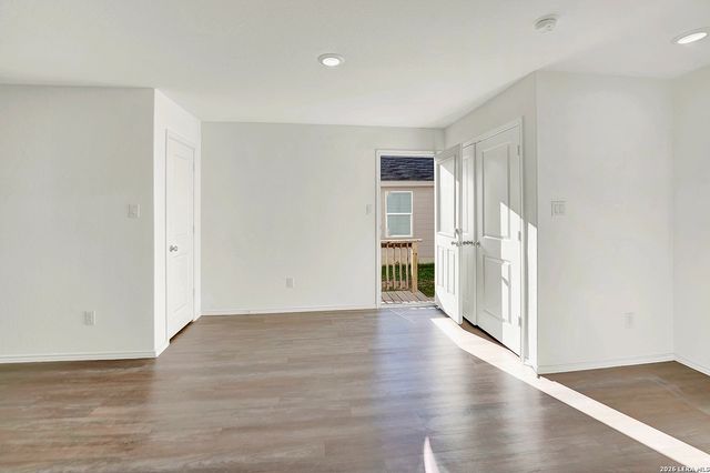 7371 Cultivator Way, San Antonio, TX 78252