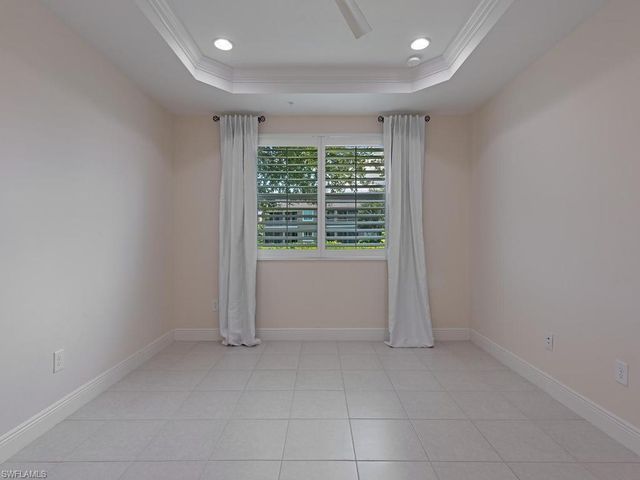 6960 Avalon CIR 803, Naples, FL 34112