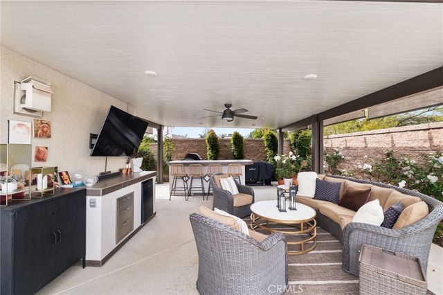 12492 Poinsetta, Riverside, CA 92503