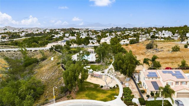 12492 Poinsetta, Riverside, CA 92503