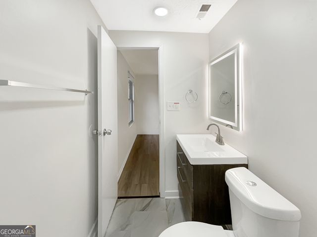 4922 Glenside Court, Stone Mountain, GA 30088