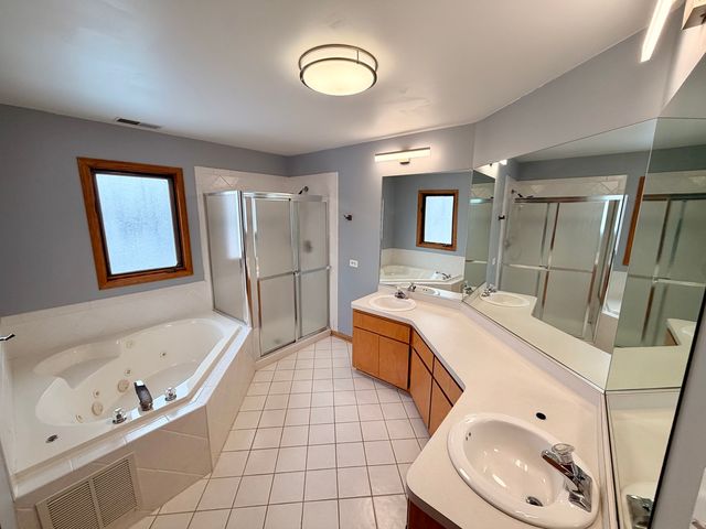 19301 Enclave Lane, Tinley Park, IL 60487