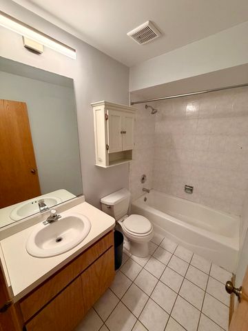 19301 Enclave Lane, Tinley Park, IL 60487