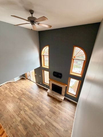 19301 Enclave Lane, Tinley Park, IL 60487