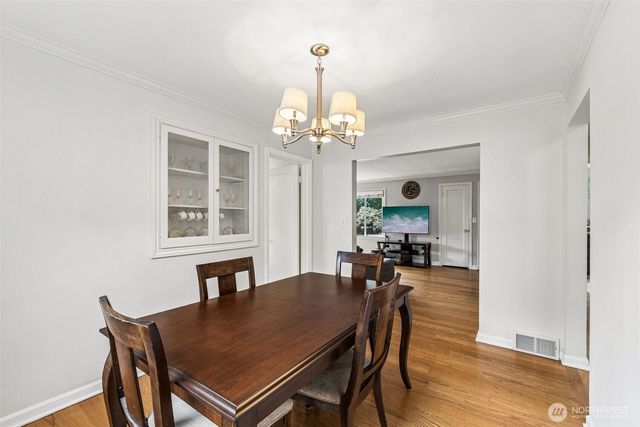 9417 44th Place NE, Seattle, WA 98115