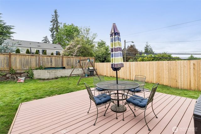 9417 44th Place NE, Seattle, WA 98115