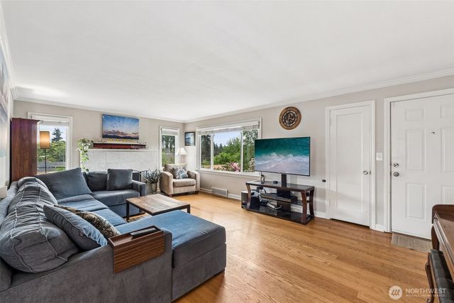 9417 44th Place NE, Seattle, WA 98115