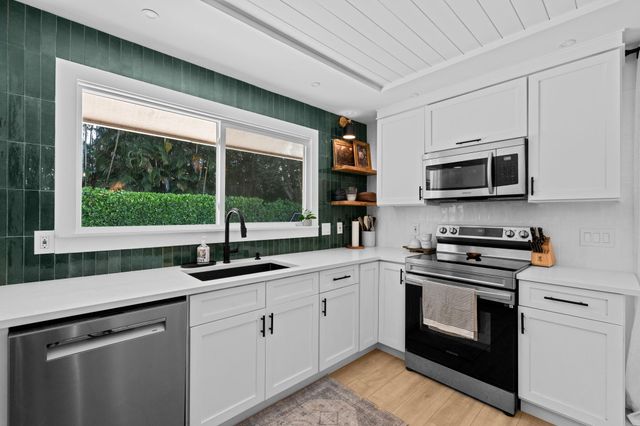 2 Graemoor Terrace, Palm Beach Gardens, FL 33418