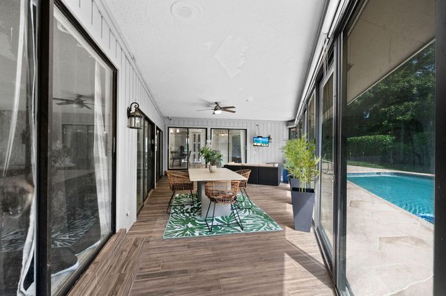 2 Graemoor Terrace, Palm Beach Gardens, FL 33418