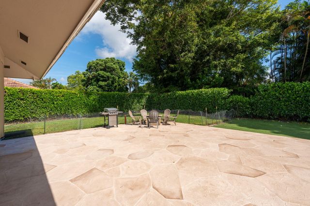 2 Graemoor Terrace, Palm Beach Gardens, FL 33418