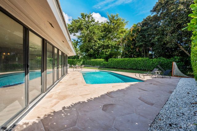2 Graemoor Terrace, Palm Beach Gardens, FL 33418