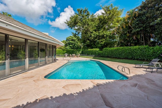 2 Graemoor Terrace, Palm Beach Gardens, FL 33418