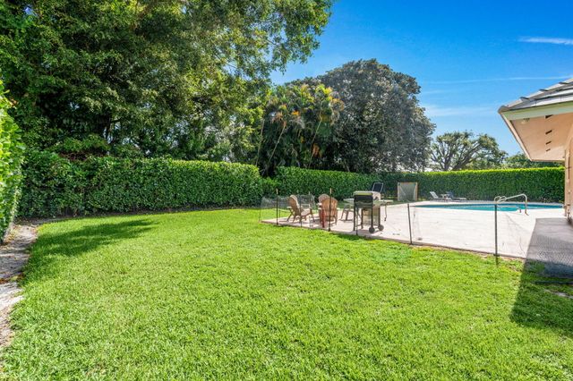 2 Graemoor Terrace, Palm Beach Gardens, FL 33418