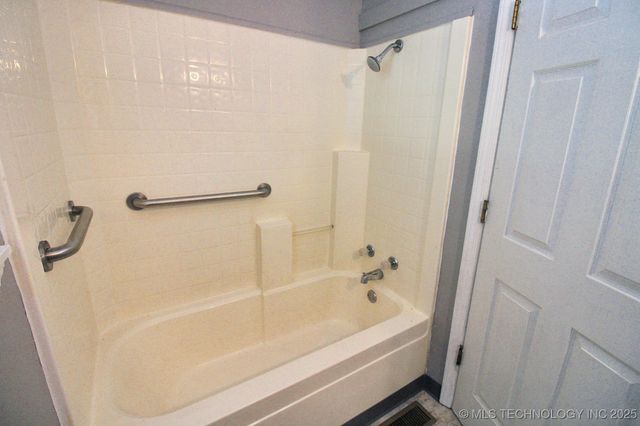 516 W Fox Street, Tahlequah, OK 74464