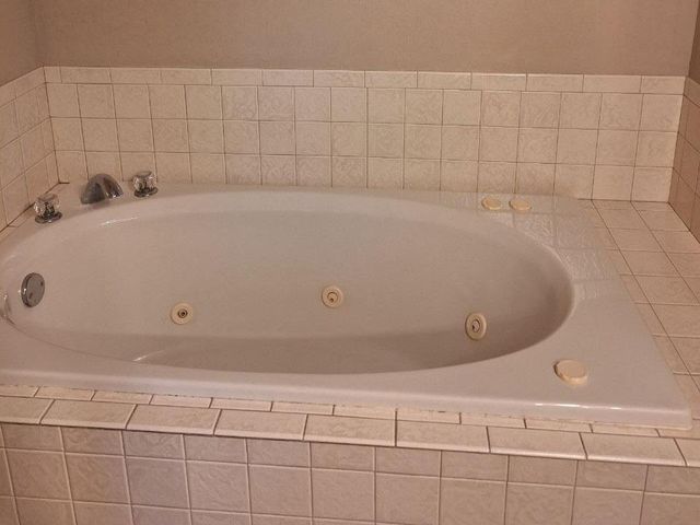 7 NW Havenshire Circle, Lawton, OK 73505