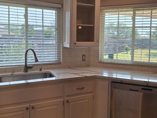 7 NW Havenshire Circle, Lawton, OK 73505