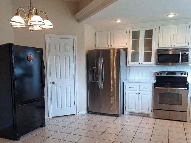 7 NW Havenshire Circle, Lawton, OK 73505