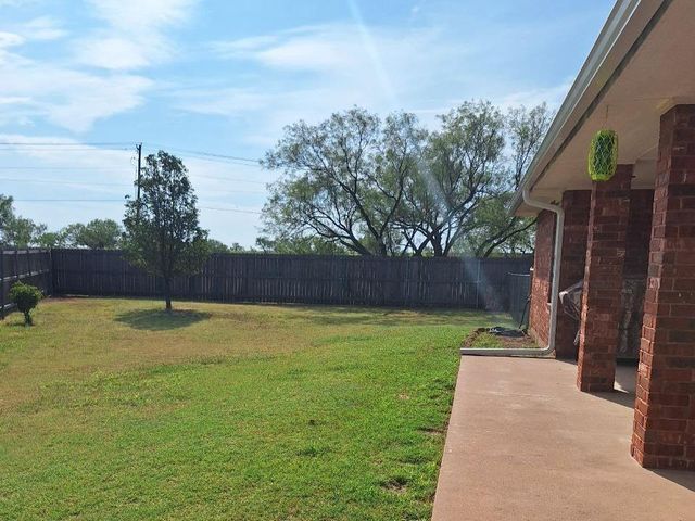 7 NW Havenshire Circle, Lawton, OK 73505