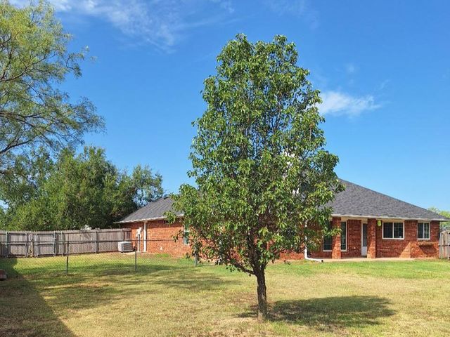 7 NW Havenshire Circle, Lawton, OK 73505