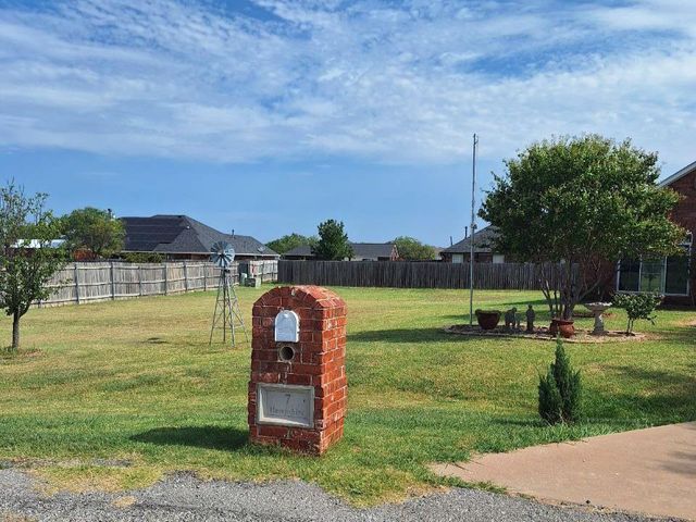 7 NW Havenshire Circle, Lawton, OK 73505