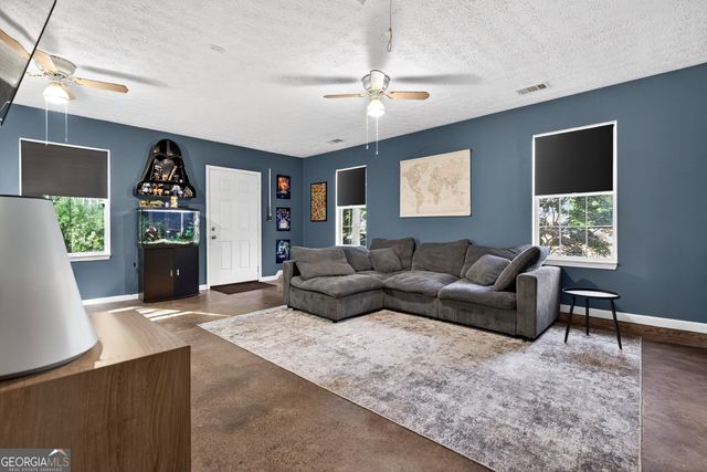 40 Austin Woods Drive, Senoia, GA 30276
