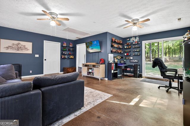 40 Austin Woods Drive, Senoia, GA 30276
