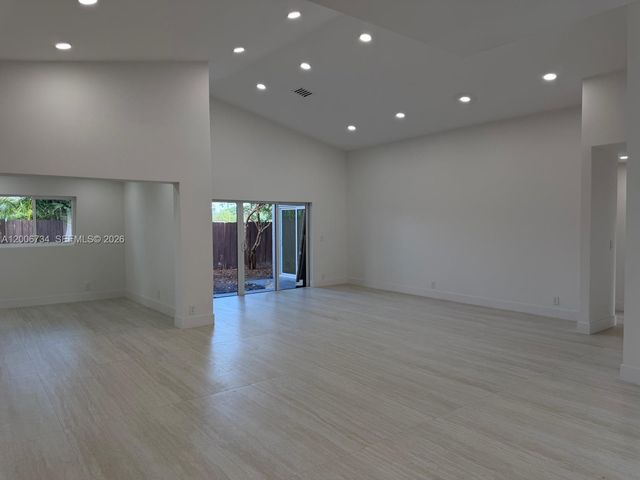 7917 Chula Vista Crescent, Boca Raton, FL 33433
