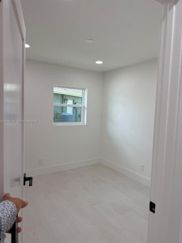 7917 Chula Vista Crescent, Boca Raton, FL 33433
