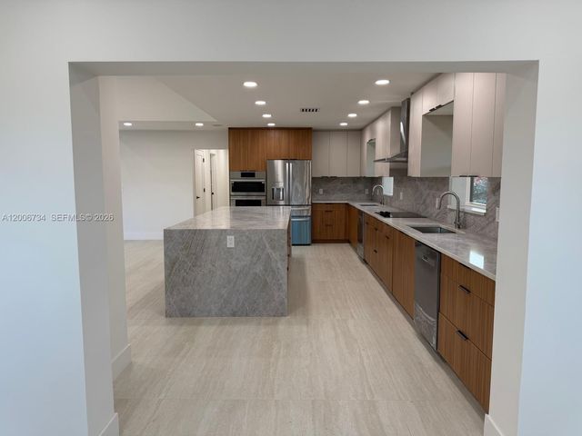7917 Chula Vista Crescent, Boca Raton, FL 33433