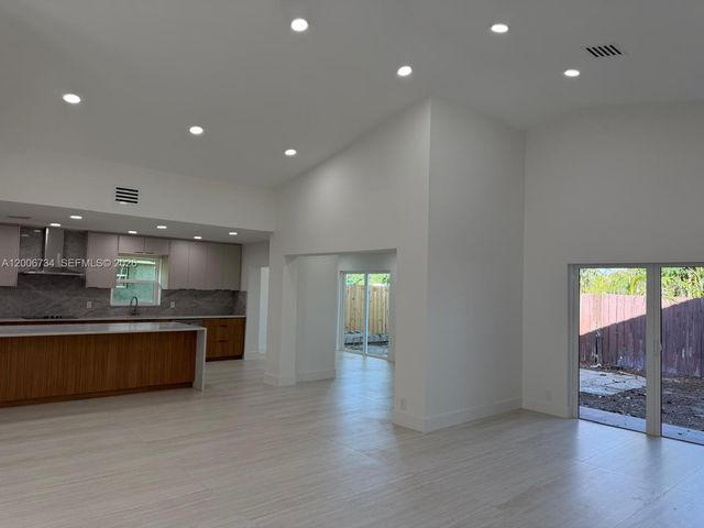 7917 Chula Vista Crescent, Boca Raton, FL 33433