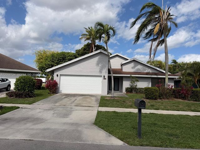 7917 Chula Vista Crescent, Boca Raton, FL 33433