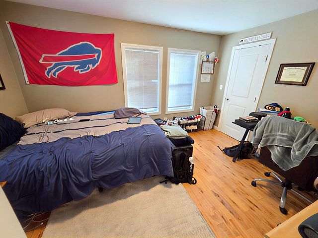 1 Theriault Ct 1, Cambridge, MA 02140