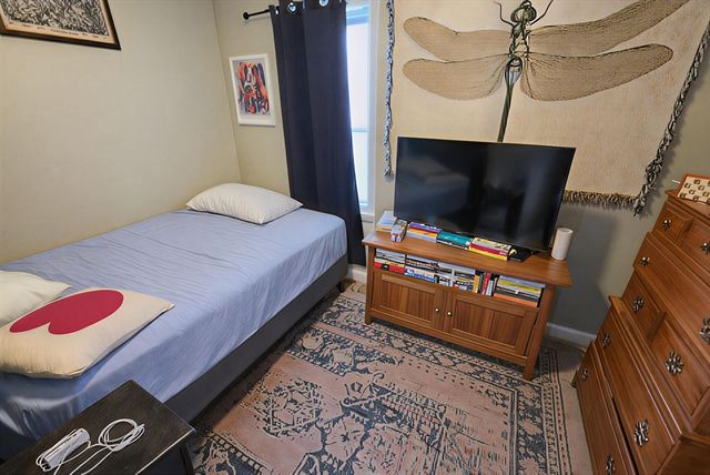 1 Theriault Ct 1, Cambridge, MA 02140