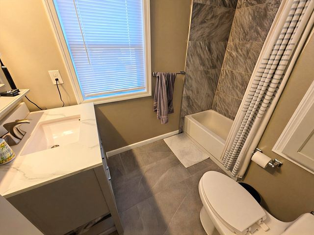 1 Theriault Ct 1, Cambridge, MA 02140