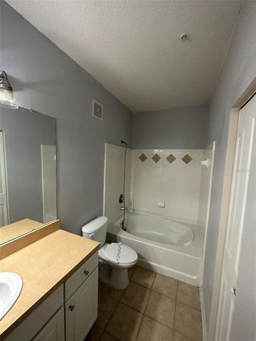 6005 NEWPORT LANE 103, Orlando, FL 32821