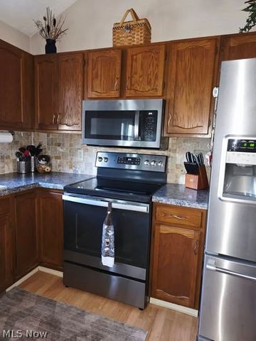 9771 Tannery Way, Olmsted Falls, OH 44138