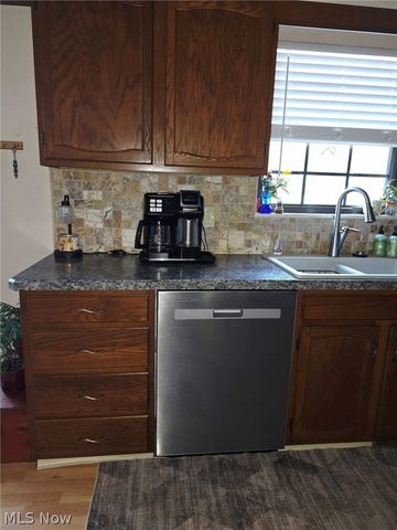 9771 Tannery Way, Olmsted Falls, OH 44138