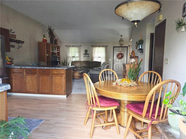 9771 Tannery Way, Olmsted Falls, OH 44138