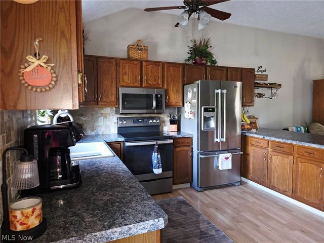 9771 Tannery Way, Olmsted Falls, OH 44138