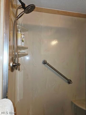 9771 Tannery Way, Olmsted Falls, OH 44138