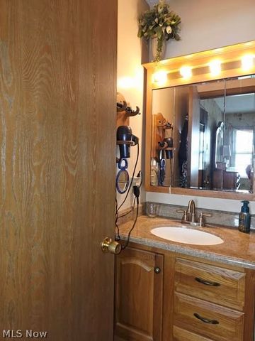 9771 Tannery Way, Olmsted Falls, OH 44138