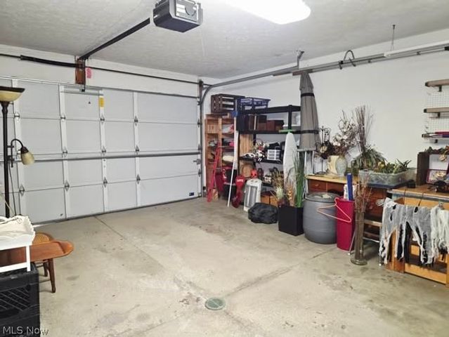 9771 Tannery Way, Olmsted Falls, OH 44138