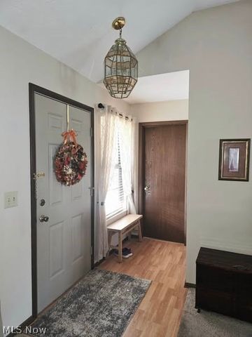 9771 Tannery Way, Olmsted Falls, OH 44138